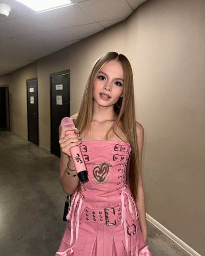 Слив Миланы Стар