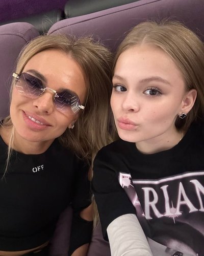 Слив Миланы Стар
