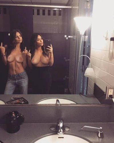 Слив Emily Ratajkowski