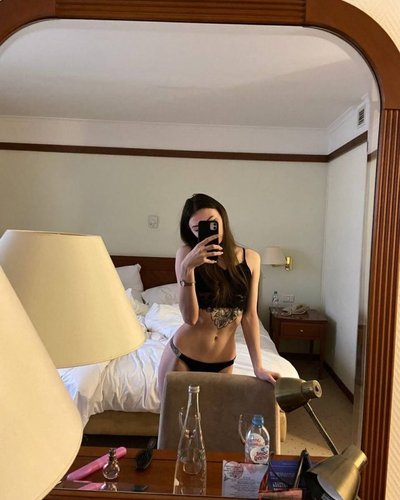 Fruktozka Nude Leaks