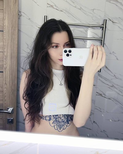 Fruktozka Nude Leaks