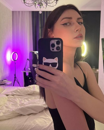 Fruktozka Nude Leaks