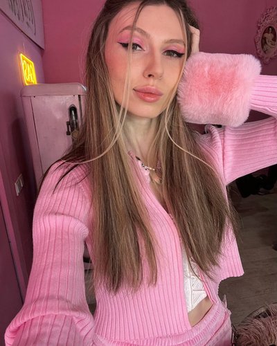 Fruktozka Nude Leaks