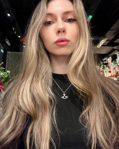 Fruktozka Nude Leaks