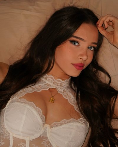 Слив Lydia Violet