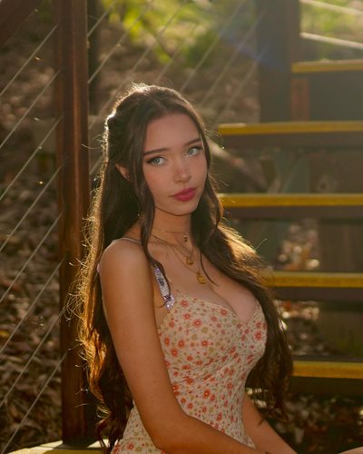 Слив Lydia Violet