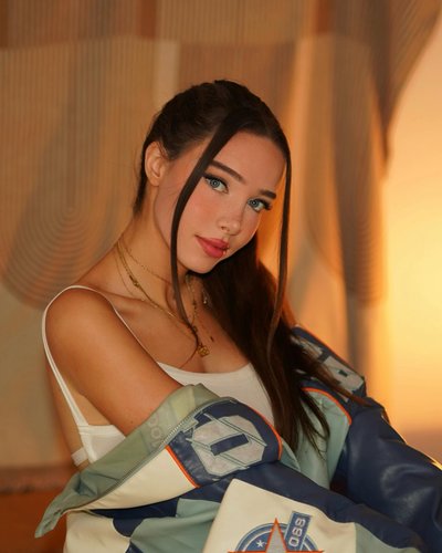 Слив Lydia Violet