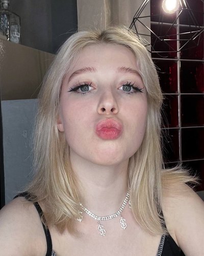 Слив EVEN CUTE (angelinadark1)