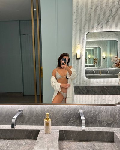 Ida Galich Nude Leaks