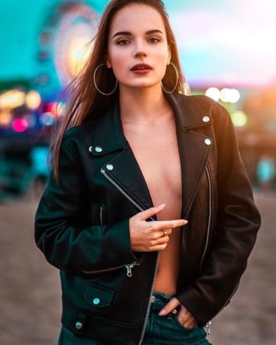 Sasha Spilberg Nude Leaks