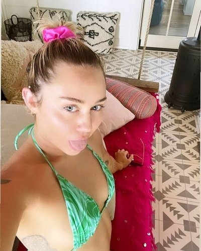 Слив Майли Сайрус (Miley Cyrus)