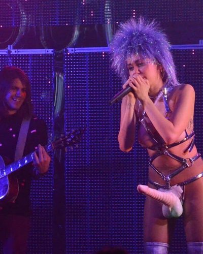 Слив Майли Сайрус (Miley Cyrus)