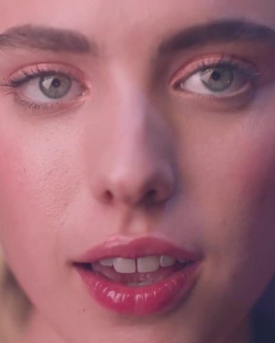 Слив Маргарет Куолли (Margaret Qualley)