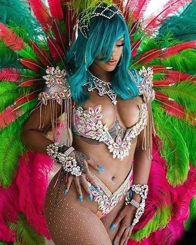 Слив Рианны (Rihanna)