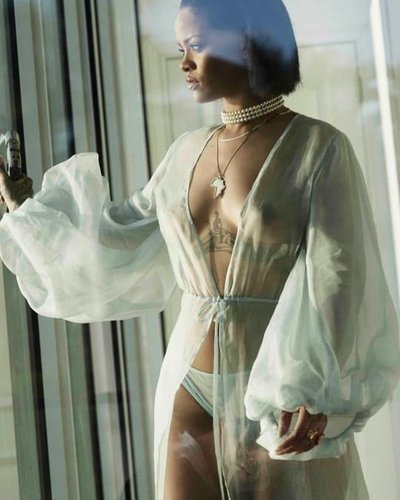 Слив Рианны (Rihanna)