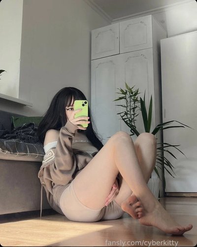 Слив Cyber Kitty (Sunny Ray)