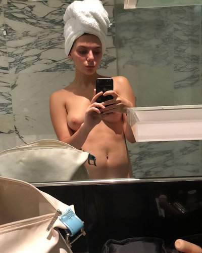 Dafni Kin Nude Leaks