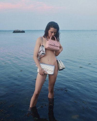 Слив Маргарет Куолли (Margaret Qualley)
