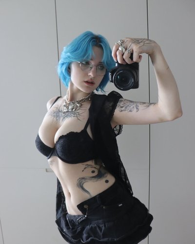 Lyra Crow Nude Leaks