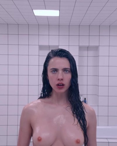 Слив Маргарет Куолли (Margaret Qualley)