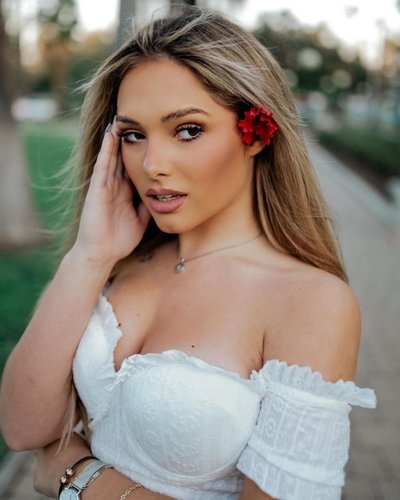 Mishel Kennelli Nude Leaks