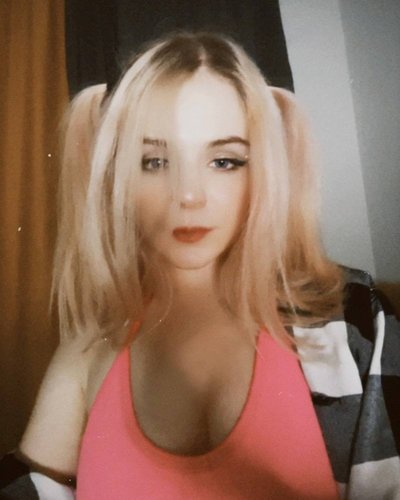 Emi Rouz Nude Leaks