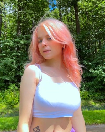 Emi Rouz Nude Leaks