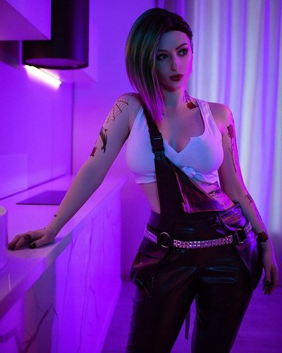 Слив Lady Melamori