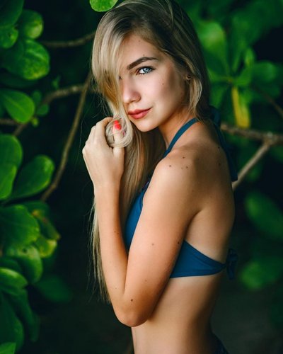 Sofa Kuper Nude Leaks