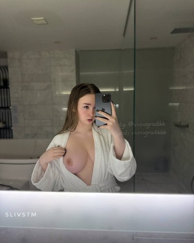 Alina Vinogradik Nude Leaks